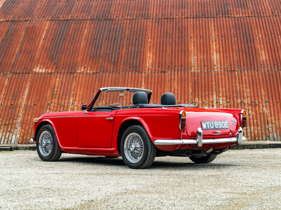 Image 7/45 de Triumph TR 4A IRS (1967)