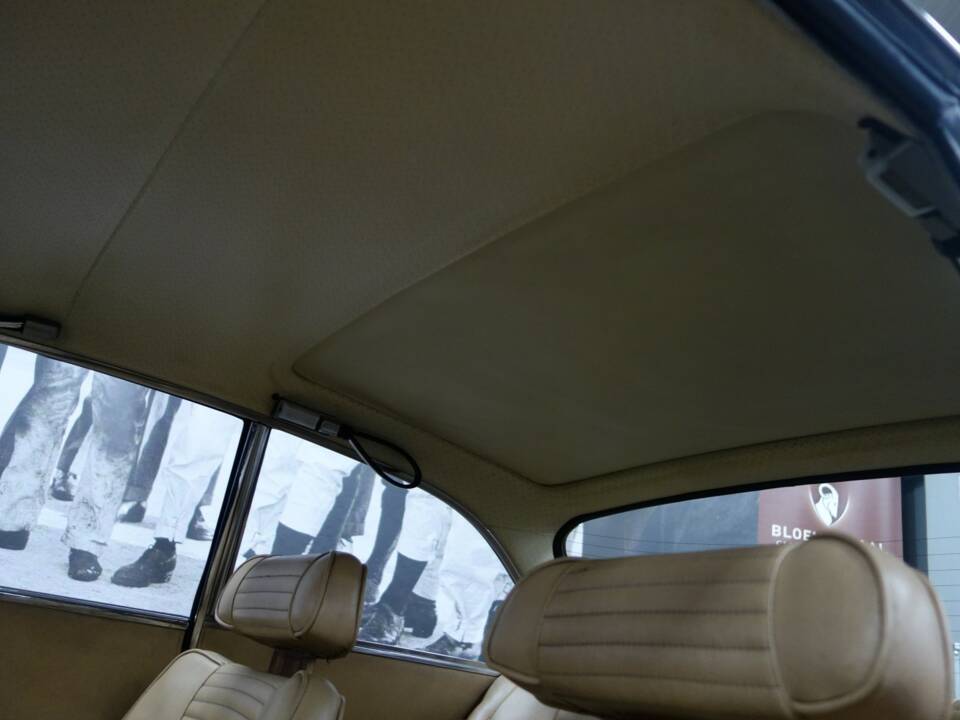 Bild 19/60 von Alfa Romeo Giulia GT 1300 Junior (1975)