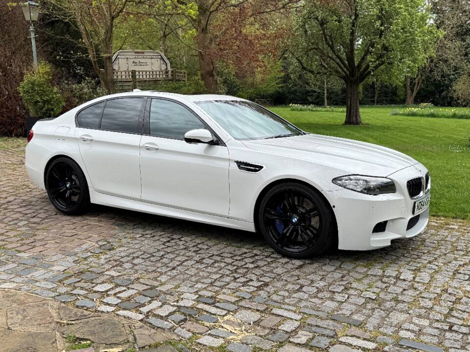 Bild 8/30 von BMW M5 (2014)