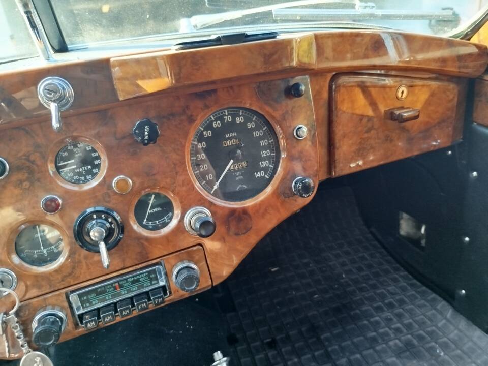 Immagine 41/74 di Jaguar XK 140 SE DHC (1955)