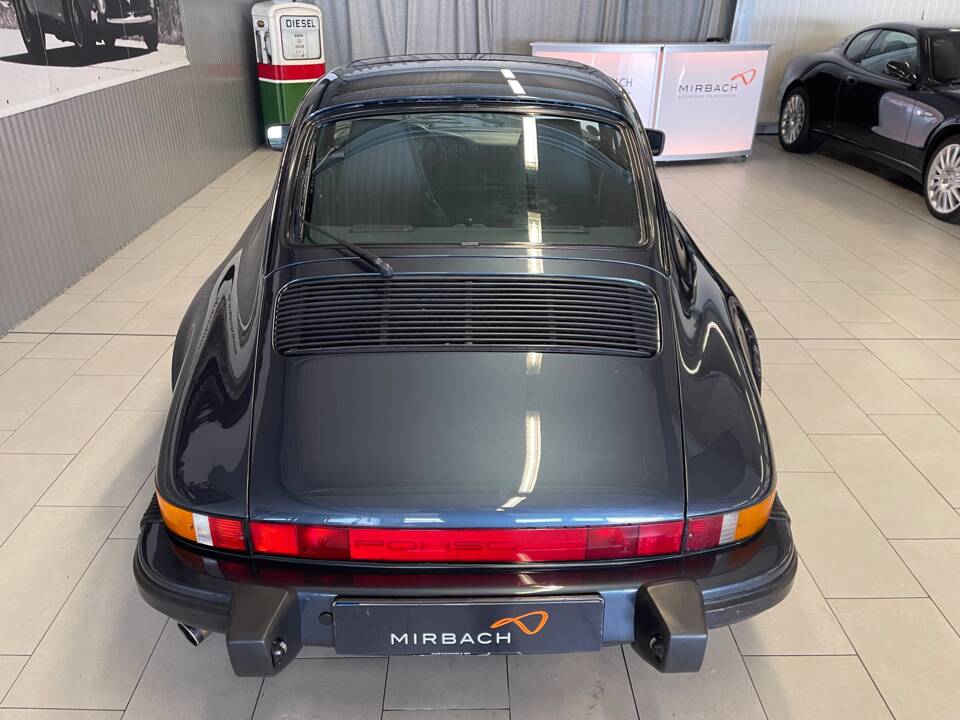 Image 5/16 of Porsche 911 Carrera 3.2 (1988)