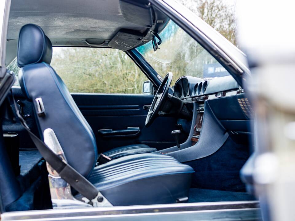 Image 20/31 of Mercedes-Benz 560 SL (1987)