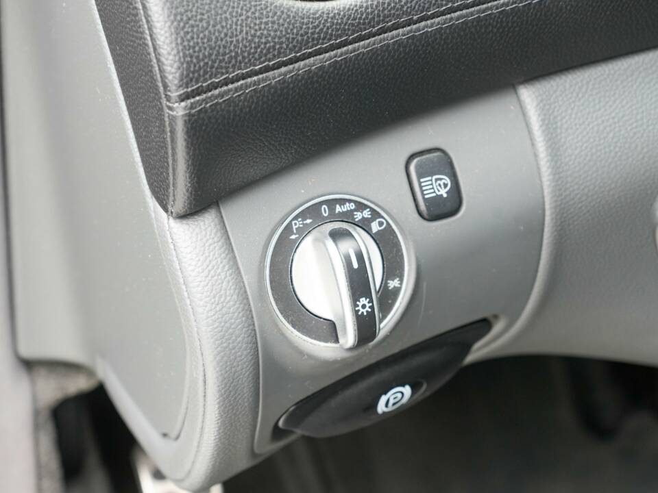 Image 14/45 de Mercedes-Benz SL 350 (2003)