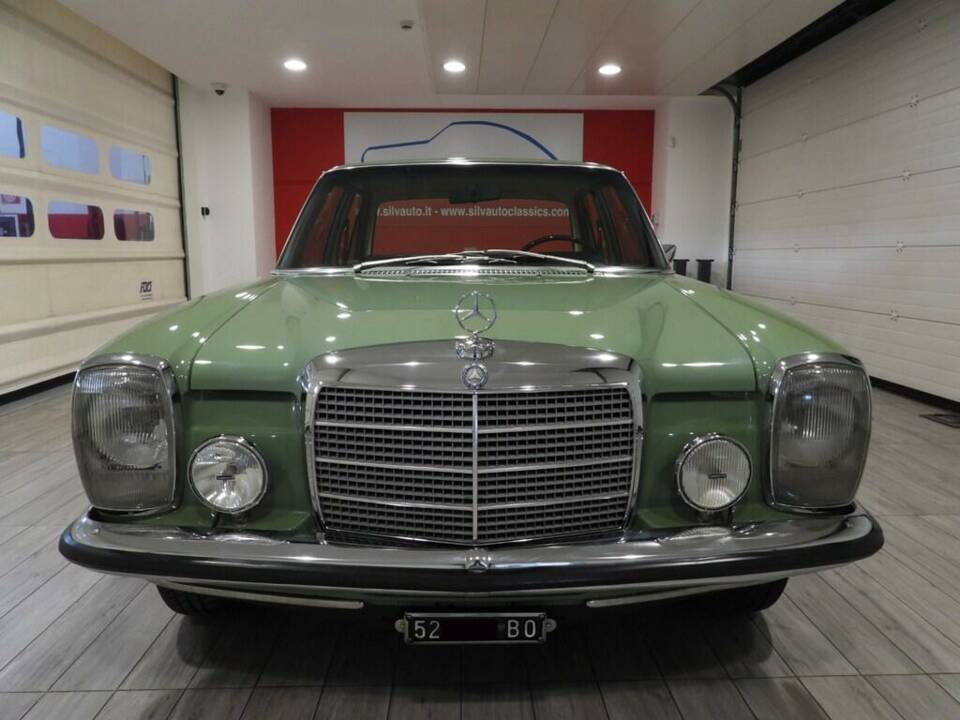 Bild 2/15 von Mercedes-Benz 200 D (1972)
