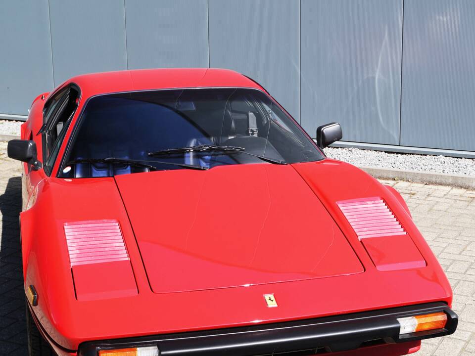 Image 26/61 of Ferrari 308 GTBi (1982)