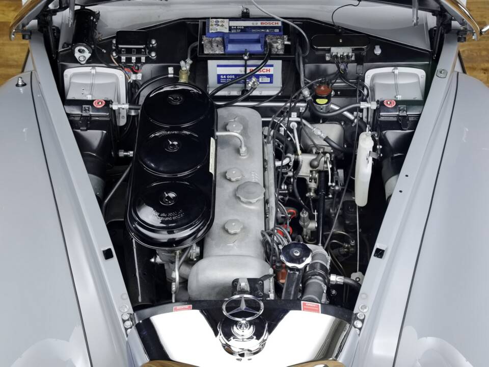 Bild 19/31 von Mercedes-Benz 300 S Roadster (1953)