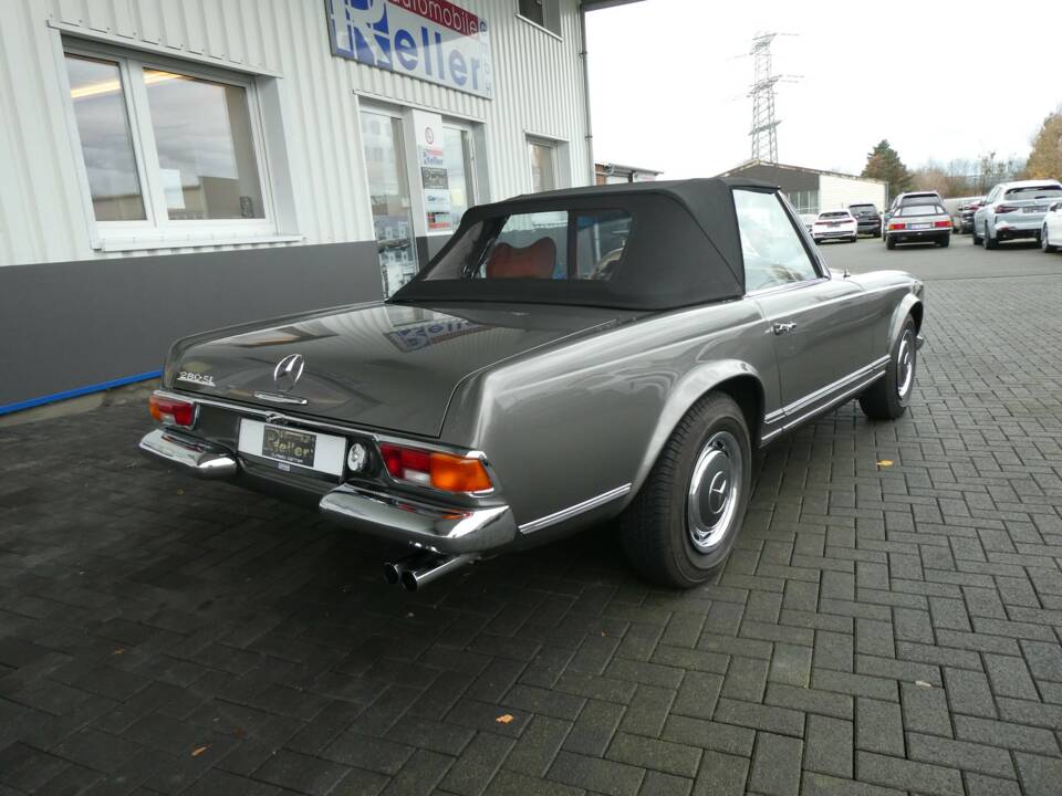Image 4/27 of Mercedes-Benz 280 SL (1968)