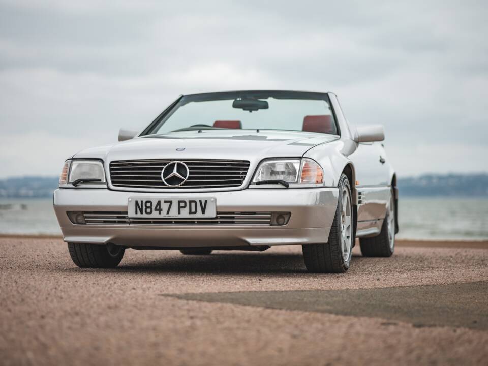 Image 14/42 de Mercedes-Benz SL 320 "Mille Miglia" (1995)