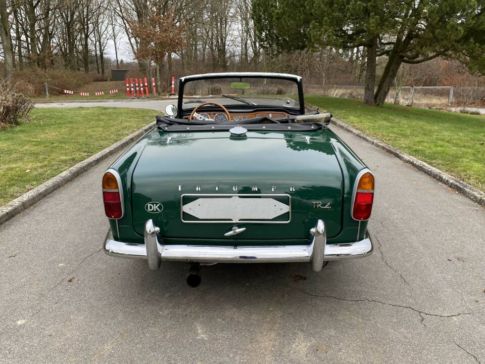 Image 5/66 of Triumph TR 4 (1964)
