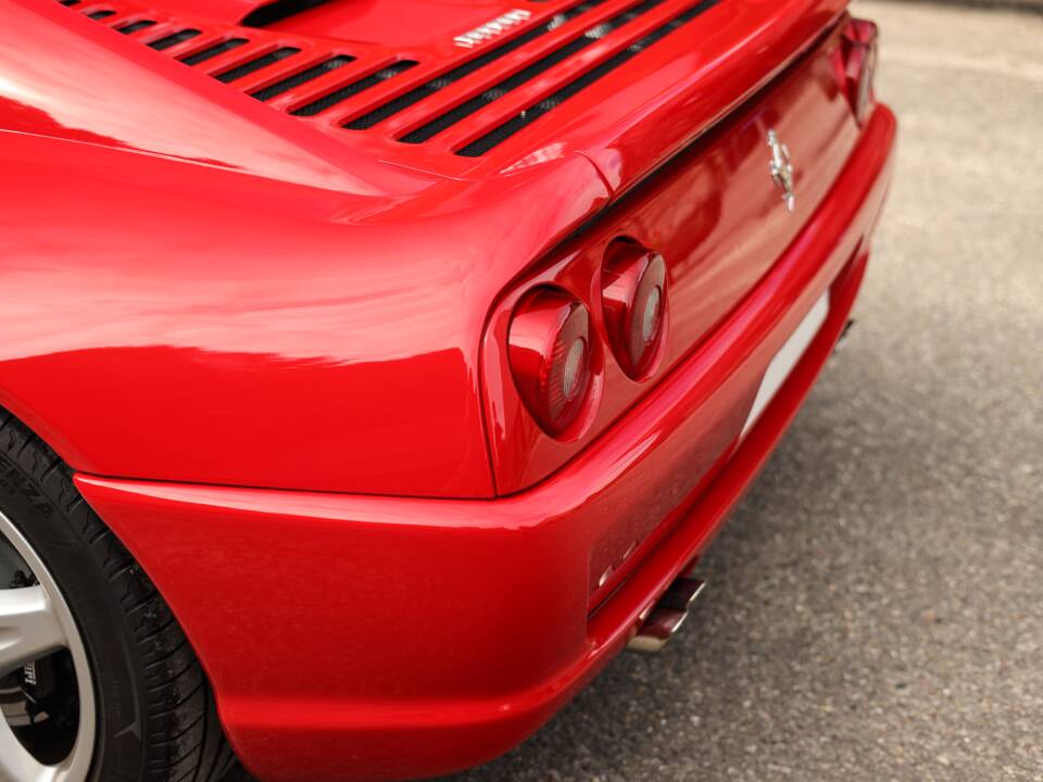Image 72/93 of Ferrari F 355 Berlinetta (1997)