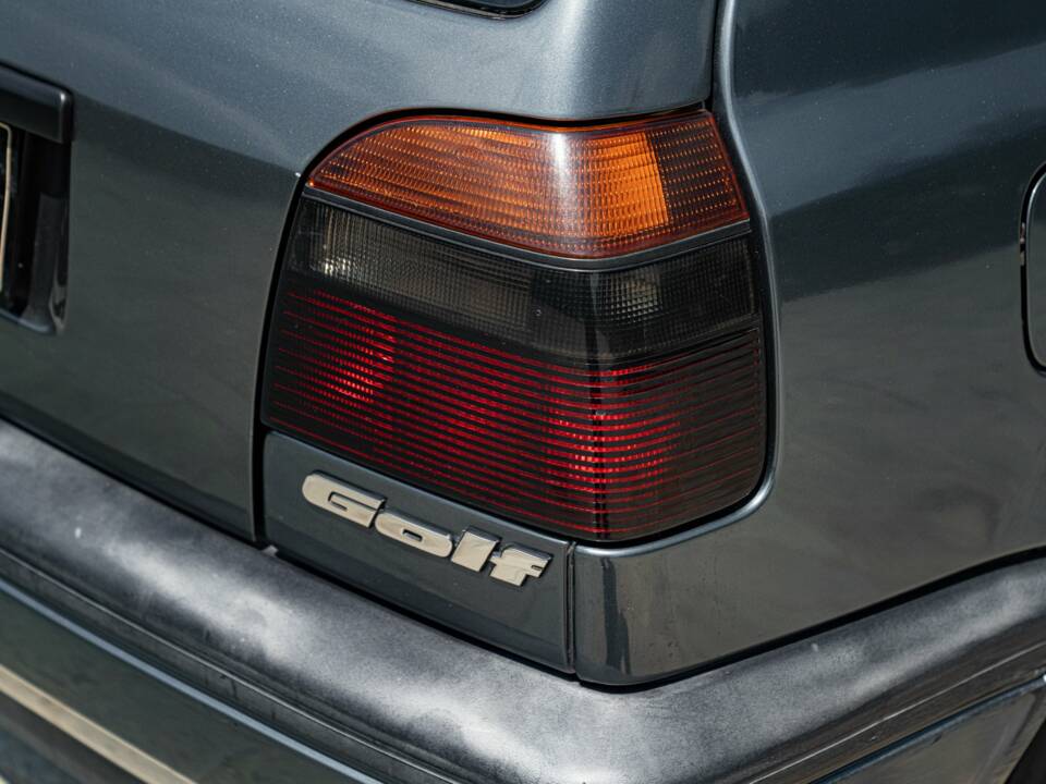 Immagine 17/45 di Volkswagen Golf IV 1.6 (1997)