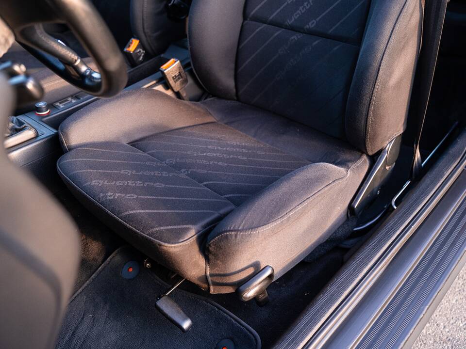 Bild 31/54 von Audi quattro 20V (1991)