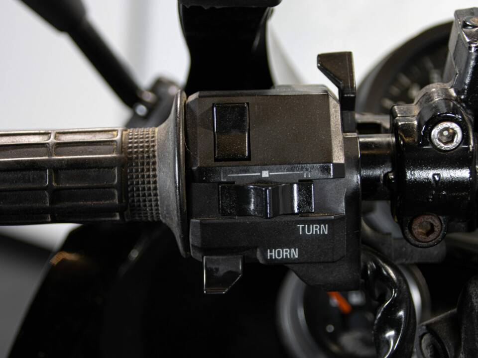 Afbeelding 50/50 van Kawasaki GPz 900 R Ninja (1984)