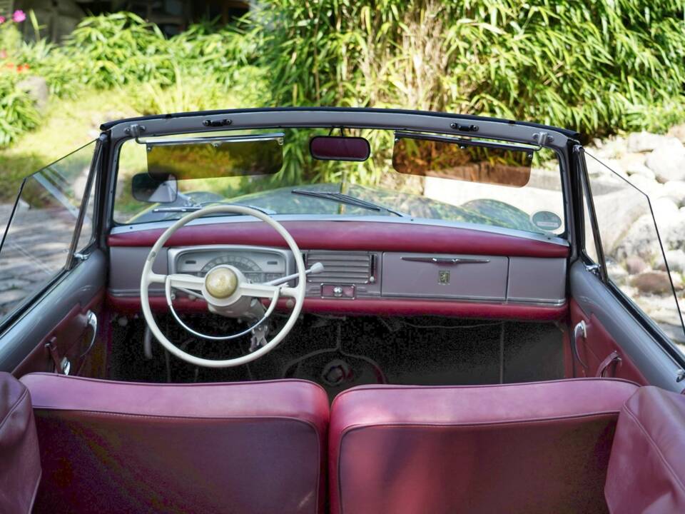 Bild 11/17 von Peugeot 403 Cabriolet (1957)