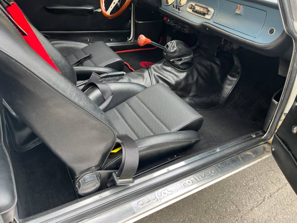 Image 20/87 of Alfa Romeo Giulia 1600 Sprint GT (1965)