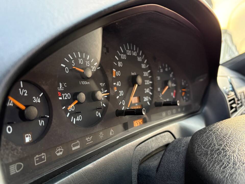 Image 12/14 of Mercedes-Benz SL 280 (1994)