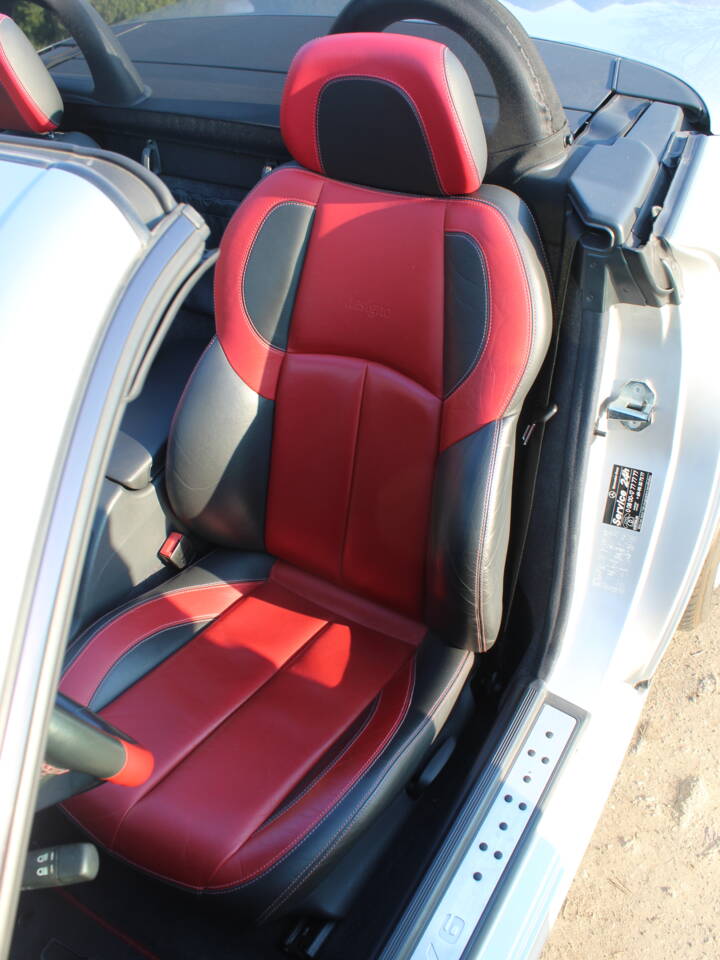 Image 38/52 of Mercedes-Benz SLK 320 (2000)