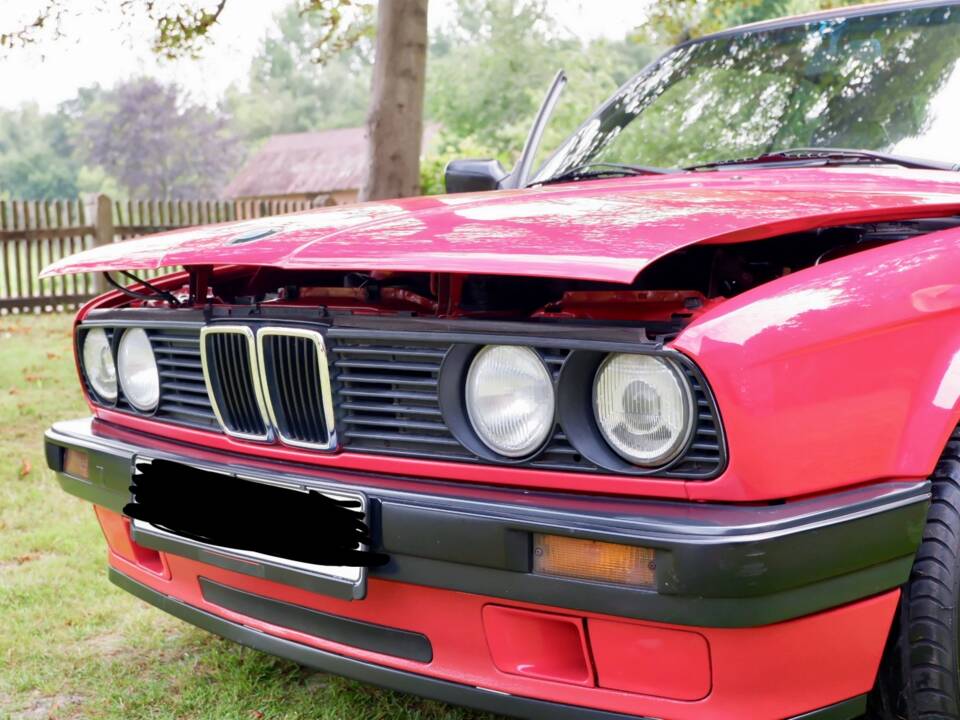 Imagen 7/26 de BMW 318i (1992)
