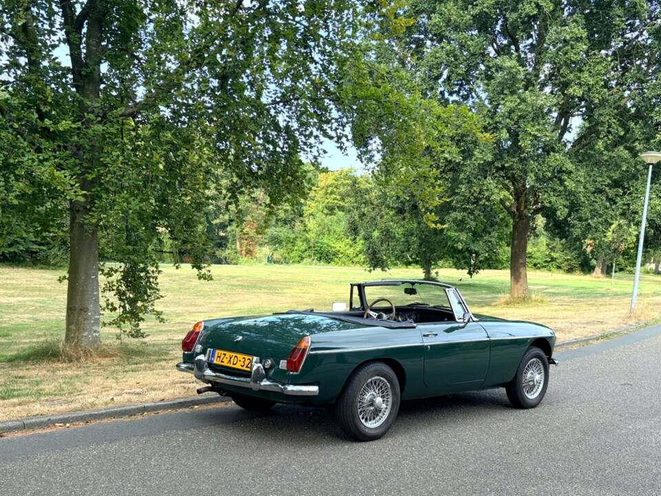Afbeelding 4/22 van MG MGB (1976)