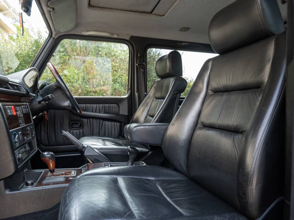Bild 37/50 von Mercedes-Benz G 500 (kurz) (2000)