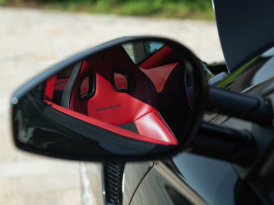 Immagine 27/50 di Ferrari 599 GTB HGTE (2010)