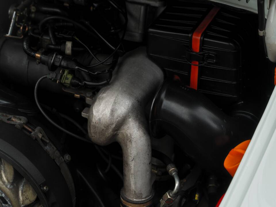 Bild 14/48 von Porsche 911 Carrera 2 (1990)