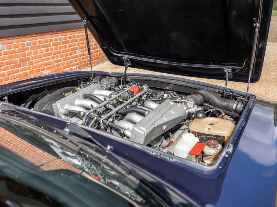 Bild 53/70 von Aston Martin V8 EFi (1988)