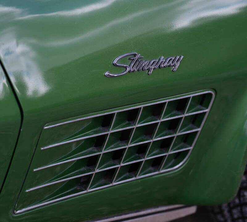 Image 13/50 of Chevrolet Corvette Stingray (1972)