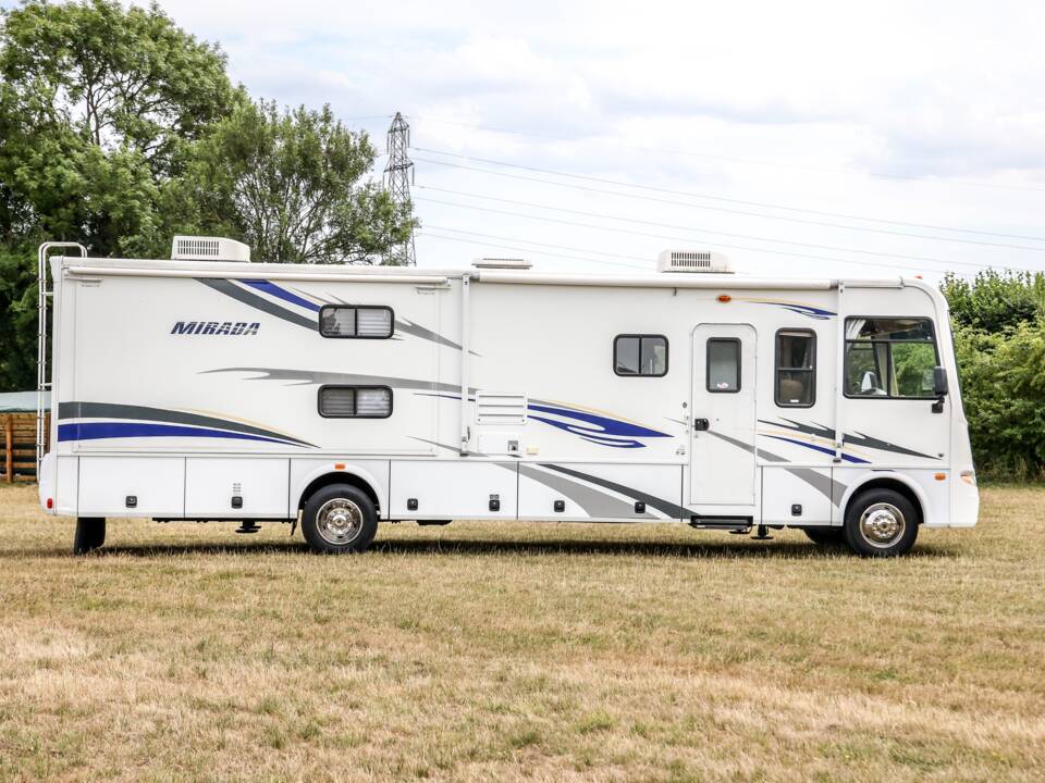 Immagine 21/28 di Coachmen Mirada 350 DS (2008)