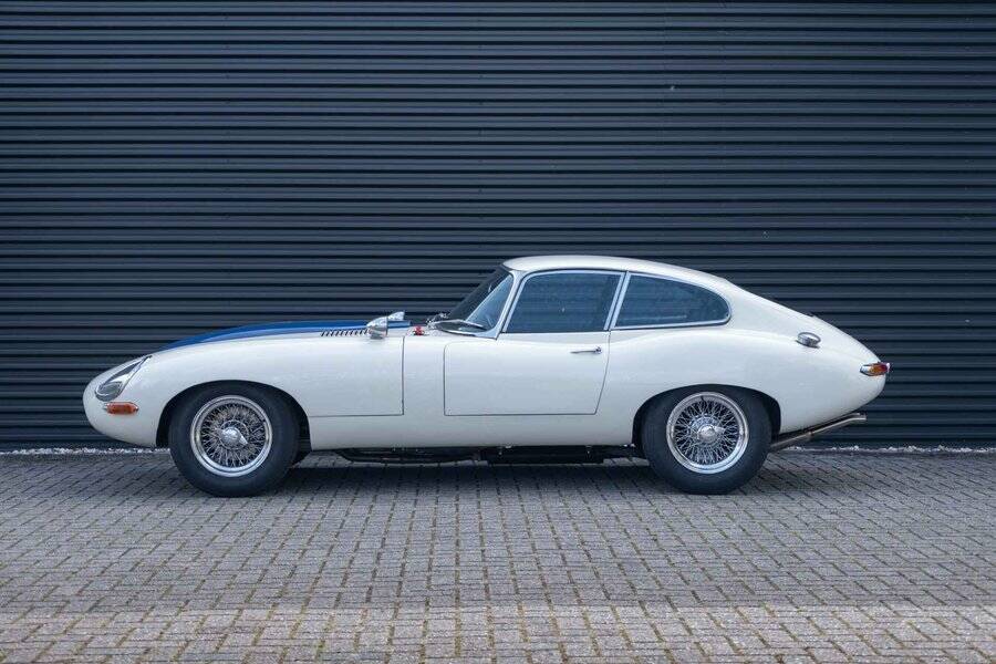 Image 18/23 de Jaguar Type E 3.8 (1963)