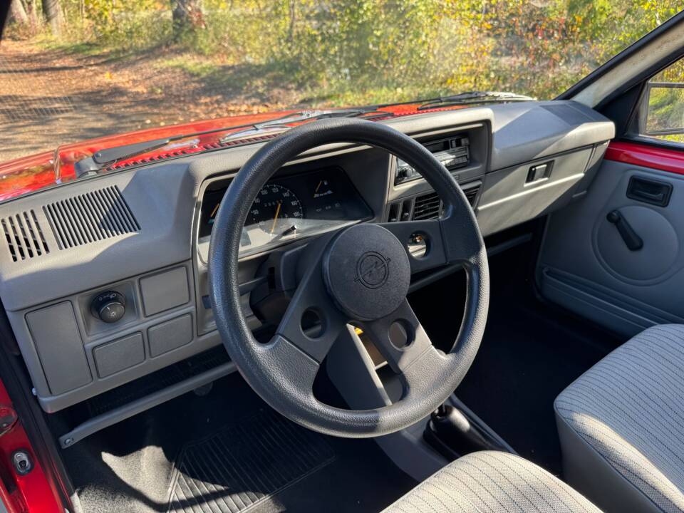 Image 20/77 of Opel Corsa Spider i130 Irmscher (1989)
