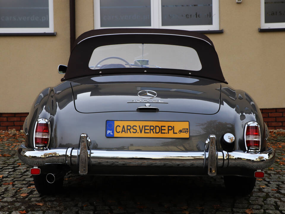 Image 2/34 de Mercedes-Benz 190 SL (1961)