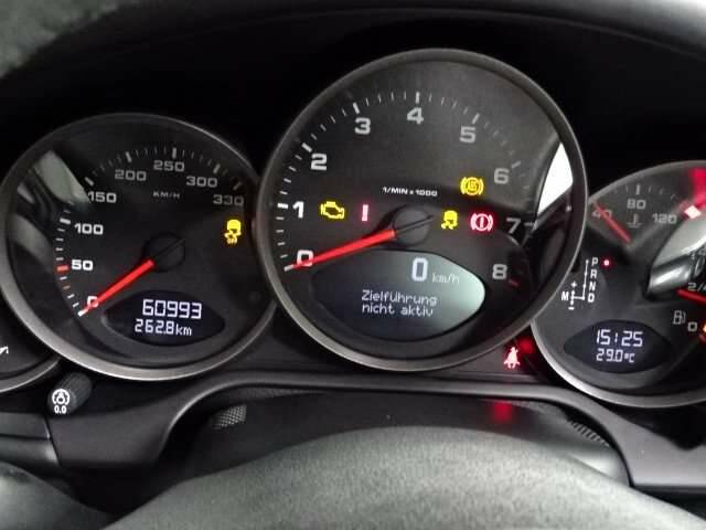 Image 10/26 of Porsche 911 Carrera 4 GTS (2011)
