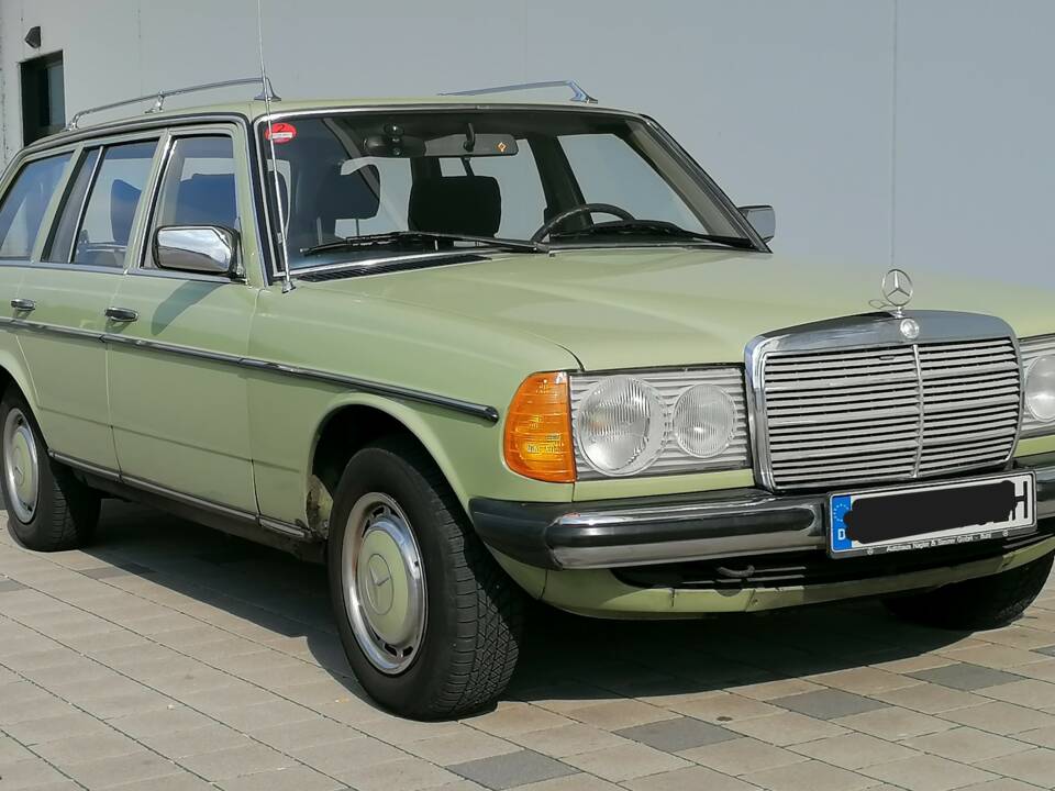 Immagine 12/55 di Mercedes-Benz 300 TD (1979)