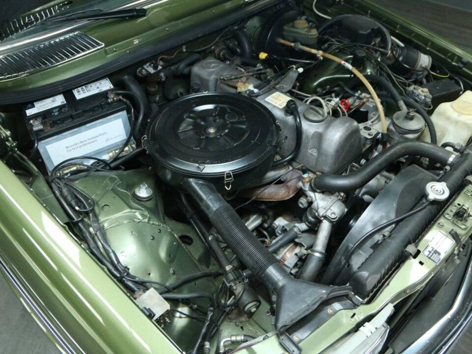 Bild 43/50 von Mercedes-Benz 300 D (1981)