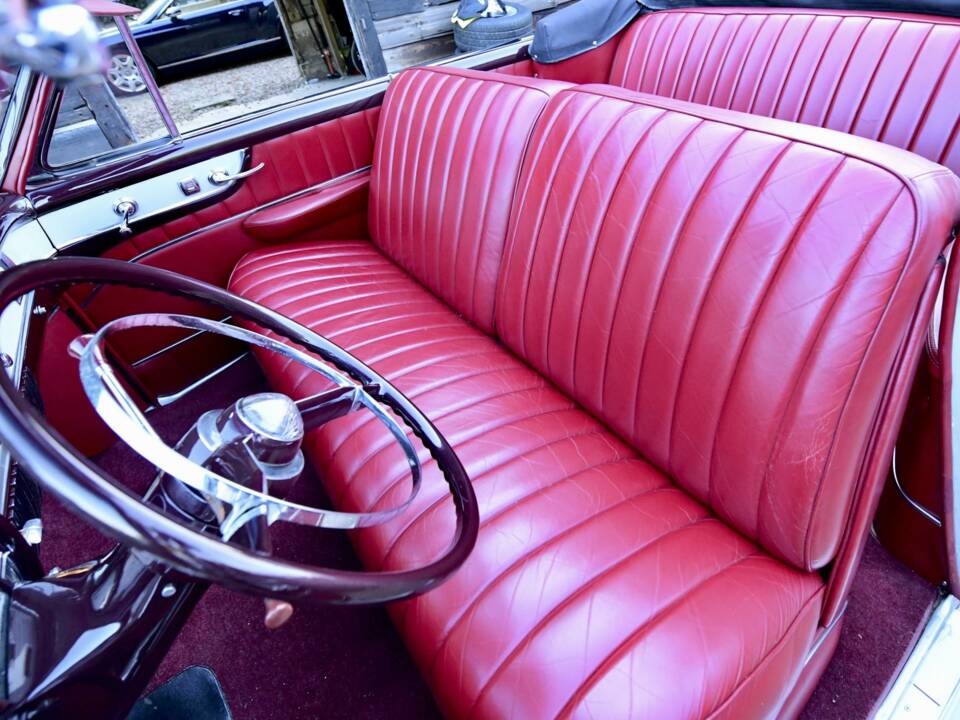 Immagine 46/50 di Cadillac 62 Convertible (1951)