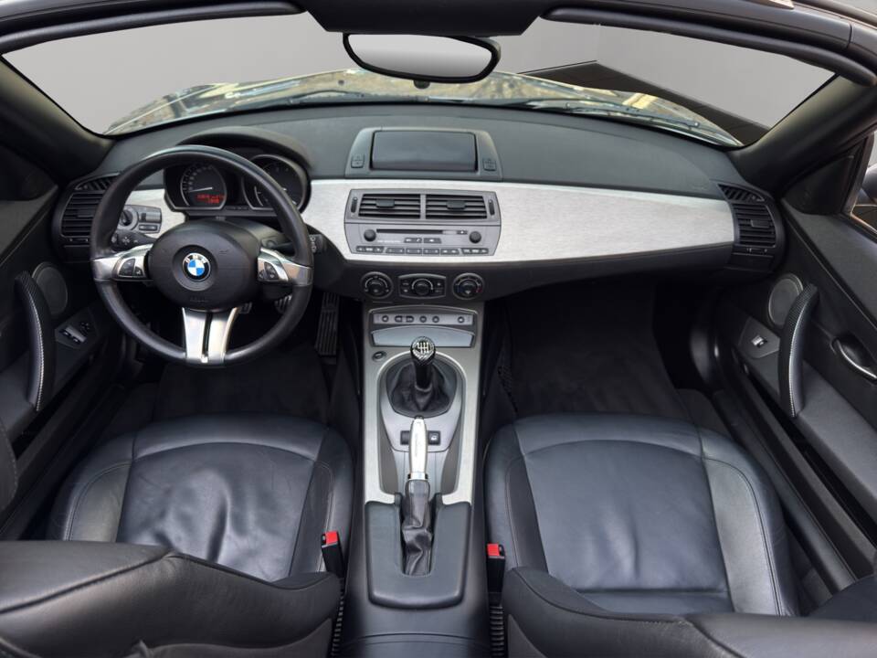 Bild 10/34 von BMW Z4 3.0i (2004)