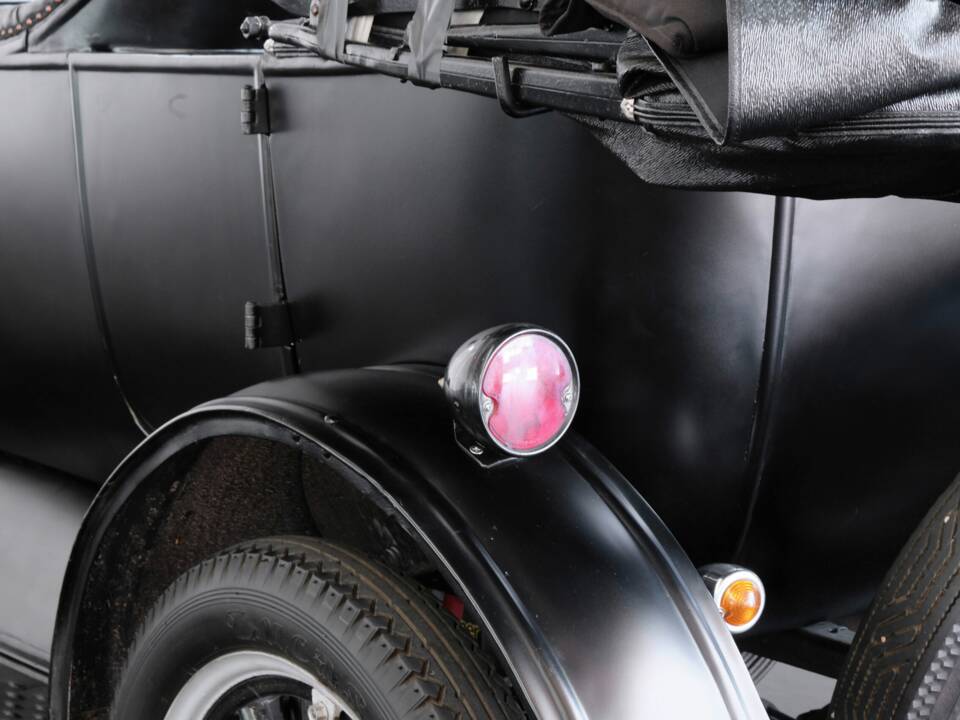 Image 36/39 of Ford Model T Touring (1924)