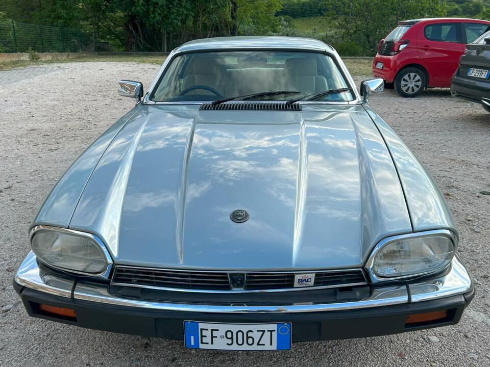 Image 2/38 de Jaguar XJ-S 3.6 (1990)