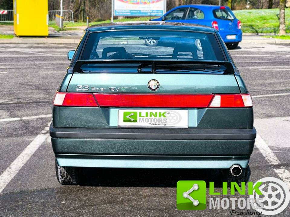 Image 8/10 de Alfa Romeo 33 1.7 16v QV (1991)