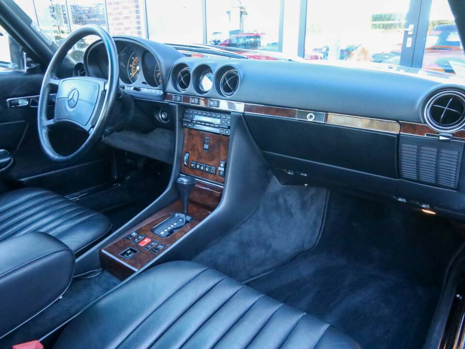 Bild 22/50 von Mercedes-Benz 560 SL (1987)