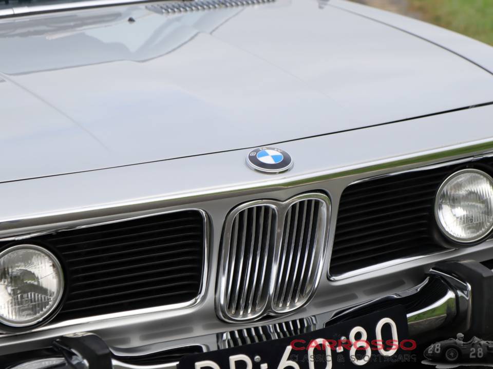 Image 14/50 de BMW 3,0 CS (1972)