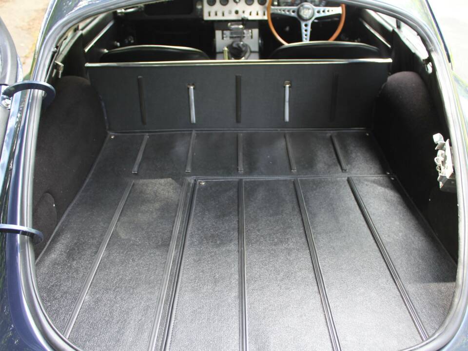 Afbeelding 11/16 van Jaguar E-Type 3.8 (1962)