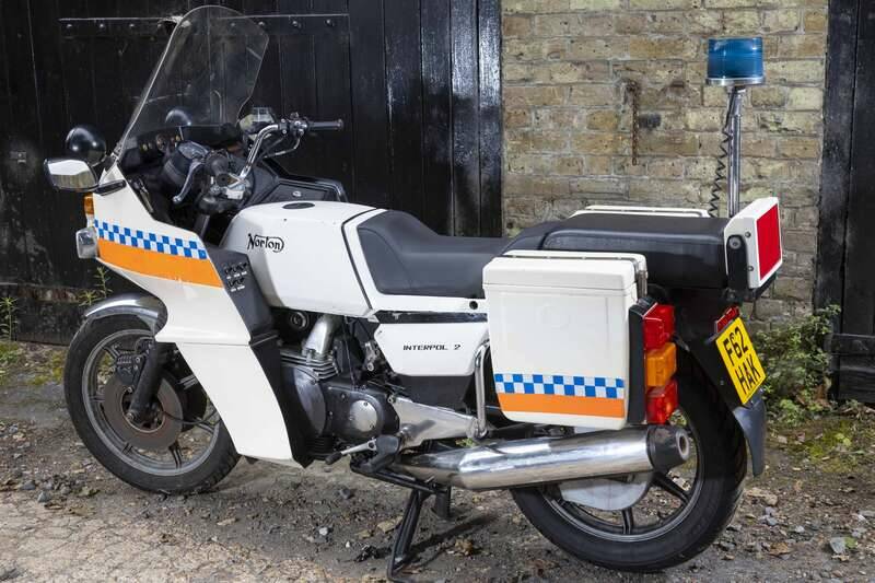 Image 4/35 of Norton Interpol 2 (1988)