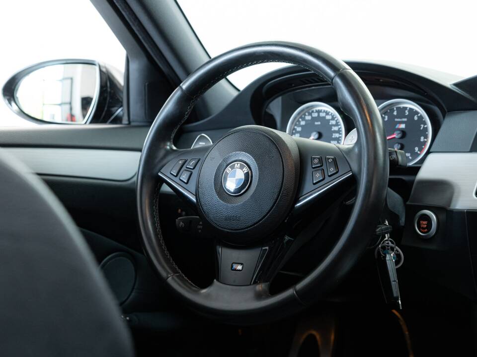 Bild 9/32 von BMW M5 Touring (2007)