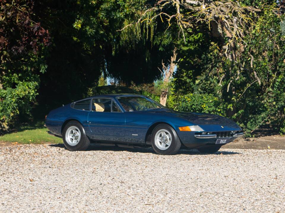 Image 1/17 de Ferrari 365 GTB&#x2F;4 Daytona (1973)