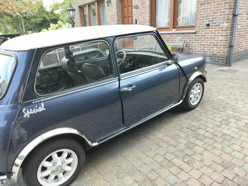 Image 6/8 of Mini 1000 (1989)