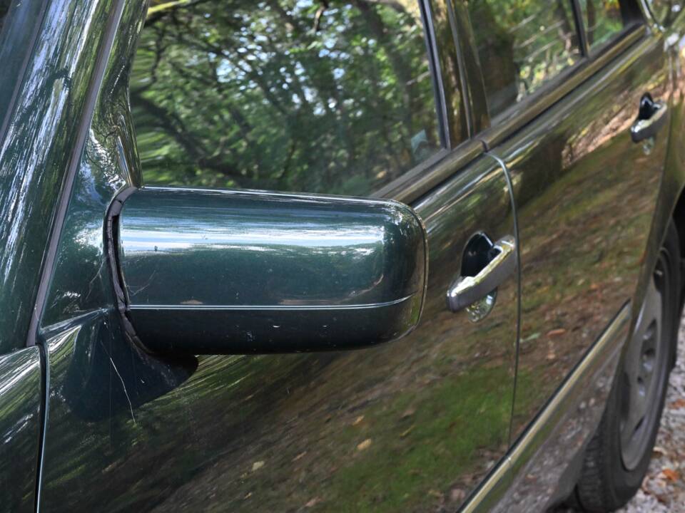 Image 25/50 of Mercedes-Benz E 320 (1998)