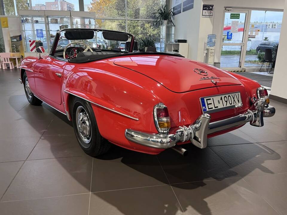 Image 5/8 de Mercedes-Benz 190 SL (1960)