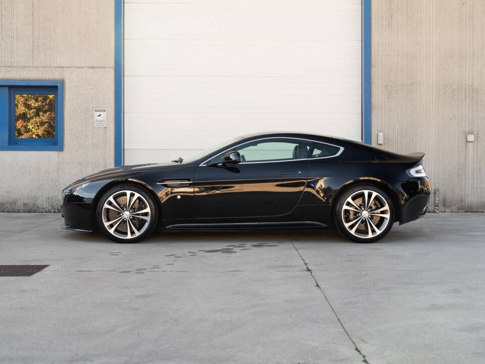 Image 20/83 de Aston Martin V12 Vantage (2009)